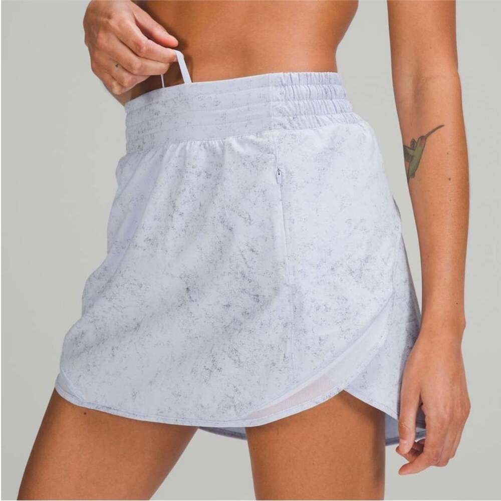 Lululemon Hotty Hot High-Rise Skirt Gravel Dust Pastel Blue Multi Size 2 Golf